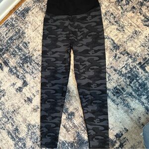 Women’s PINK Camouflage Leggings